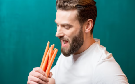 What are the advantages of eating raw carrots for men?