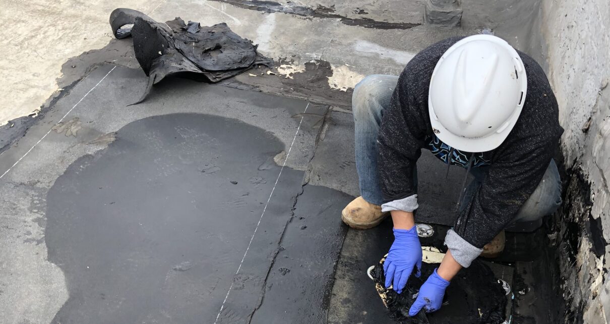 Roof repair contractors