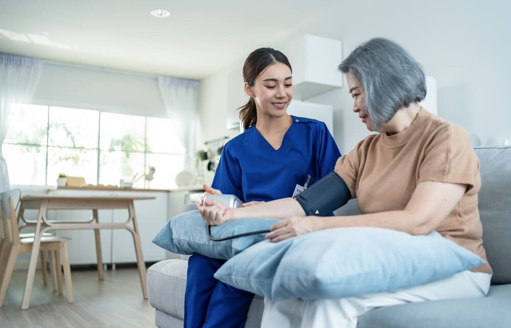 Home Health Care Tips for Family Caregivers