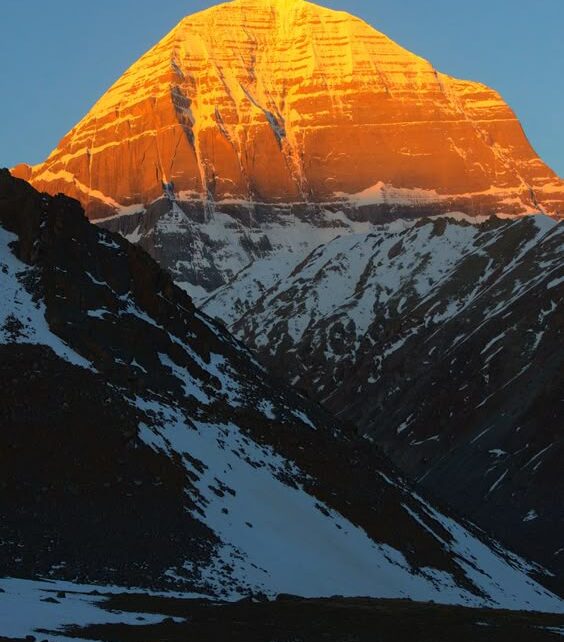 Kailash Mansarovar Yatra by Helicopter