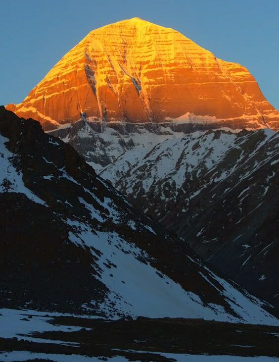 Kailash Mansarovar Yatra by Helicopter