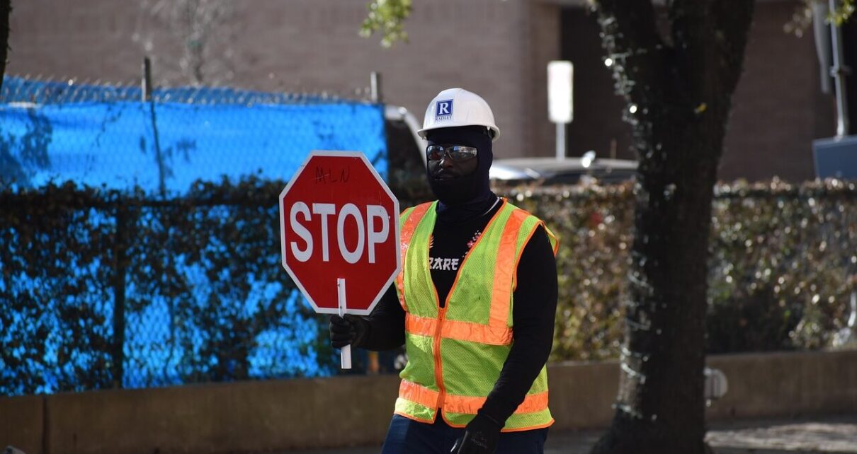 Road Traffic Controller
