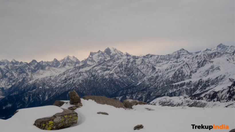 Best Time to Do Kedarkantha Trek