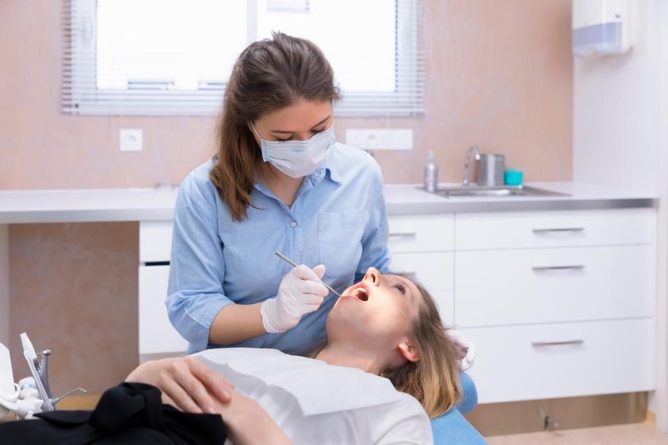 Dentist