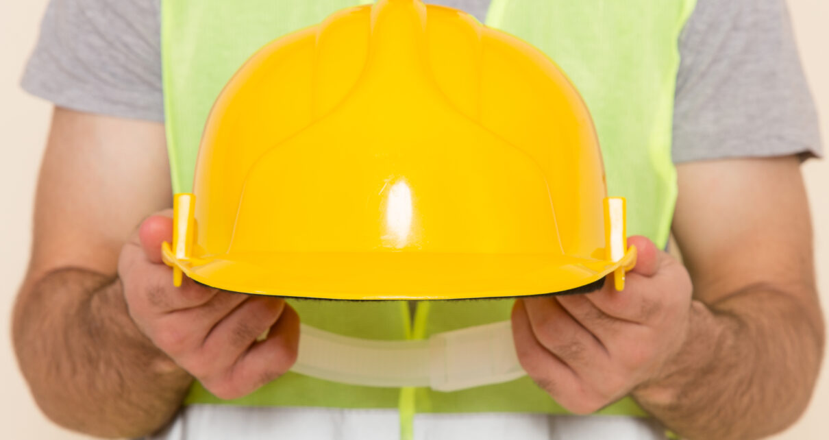 Safety hat vs Safety Helmets