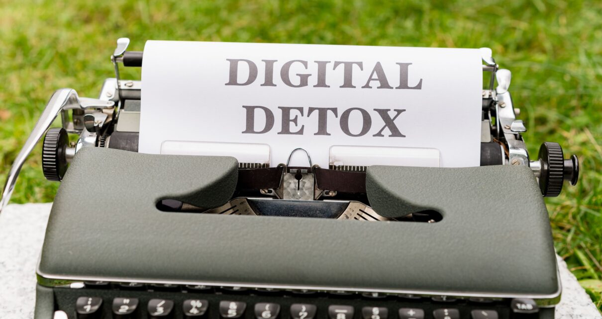 Digital decluttering tips for organizing files, apps, photos, and emails